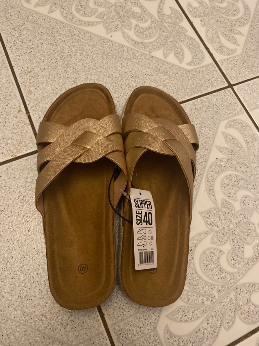 Sandales à brides croisées image 2 - Biyachara