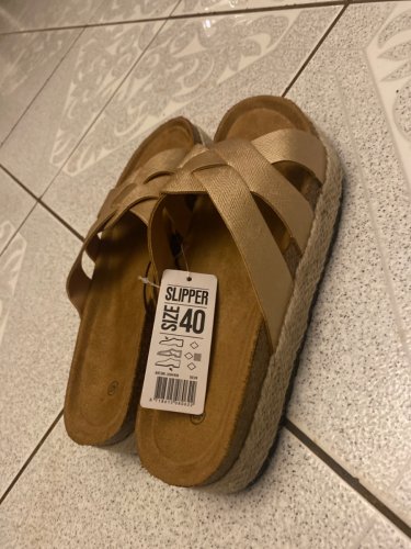 Sandales à brides croisées - Biyachara