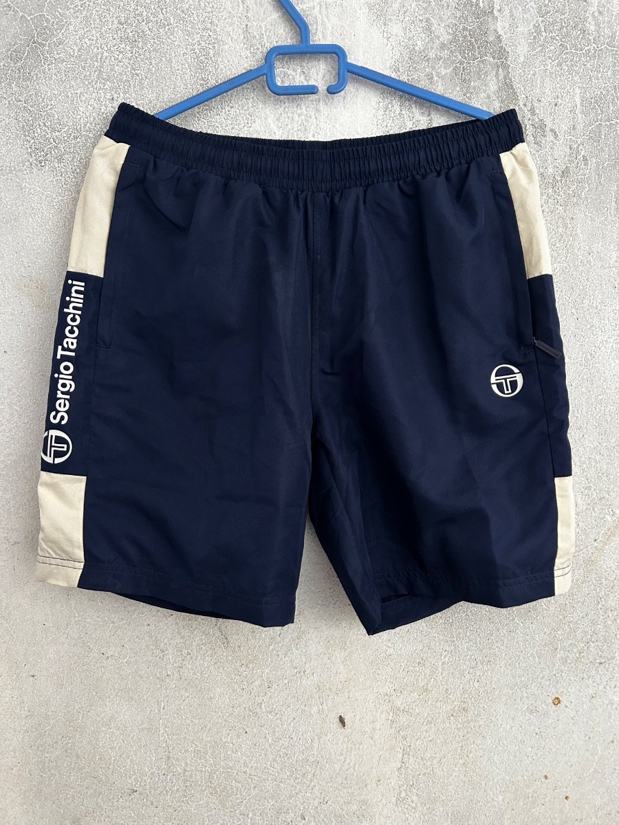 Short Sergio tacchini image 1 - Biyachara
