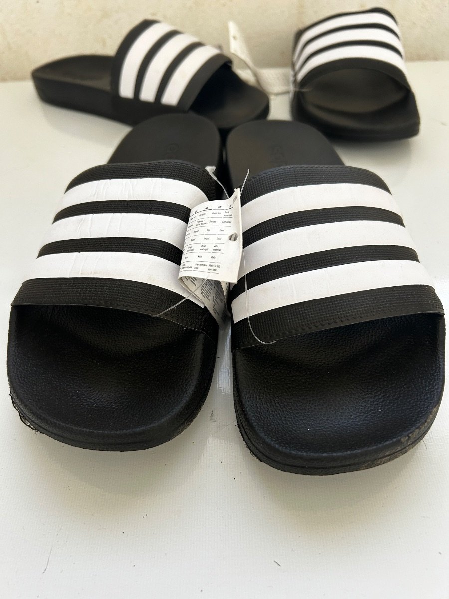 Plaquettes Adidas image 4 - Biyachara