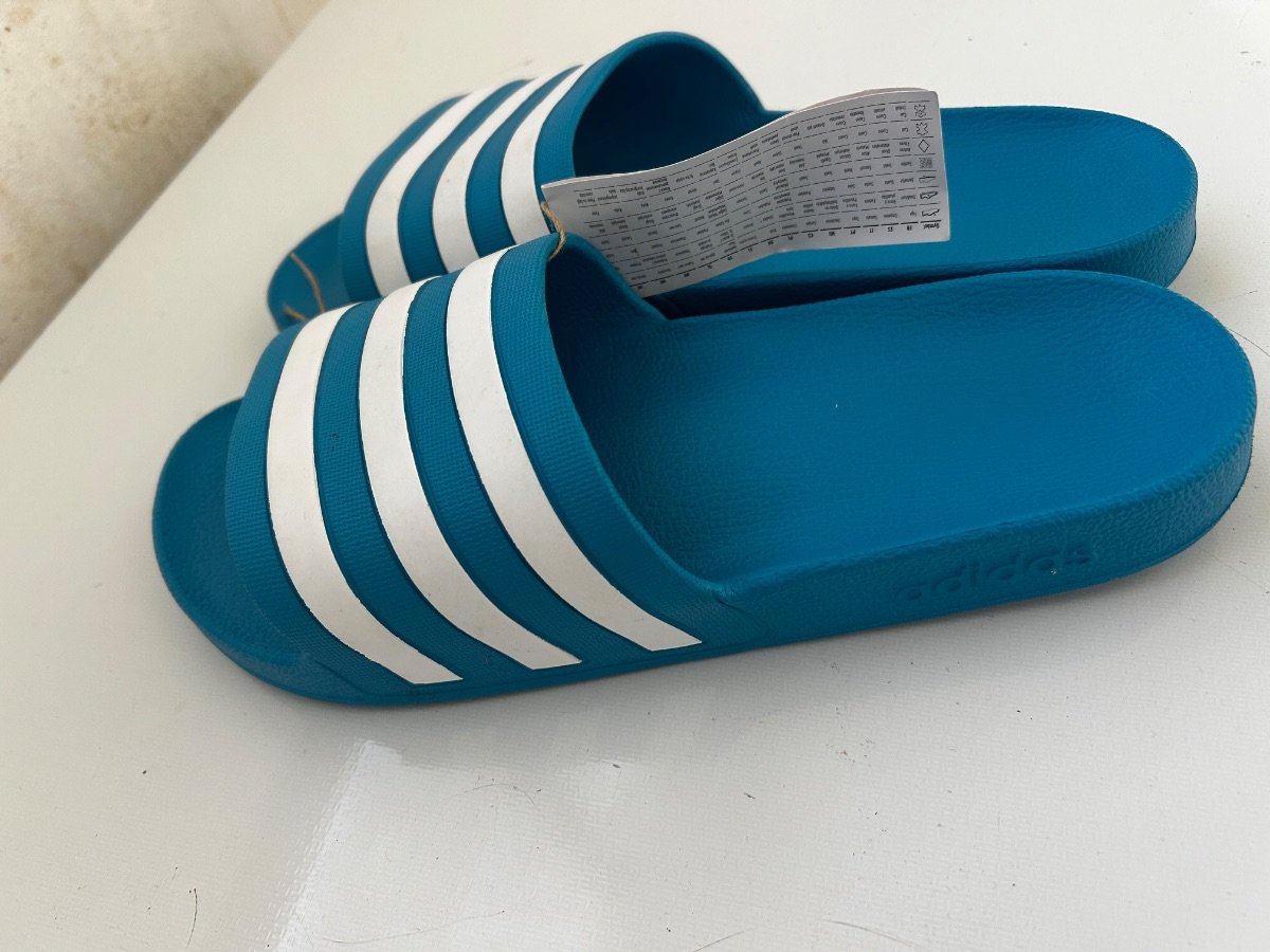 Claquettes Adidas image 4 - Biyachara