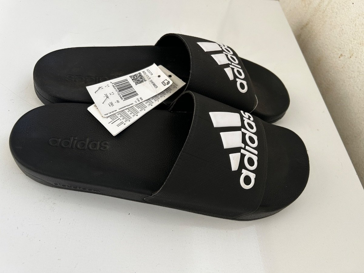 Claquettes Adidas image 8 - Biyachara