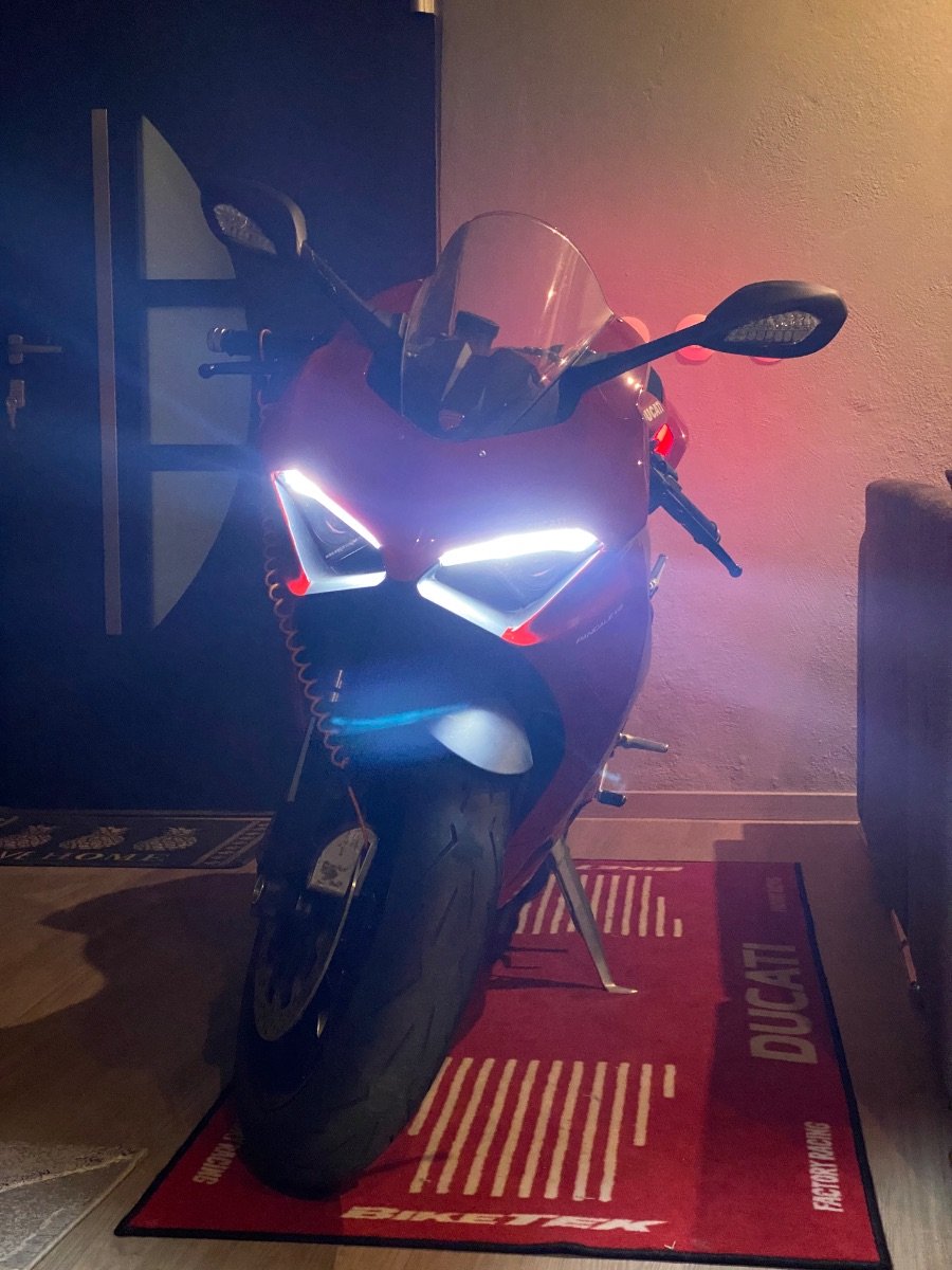Superbe Ducati Panigale V2 955cc image 4 - Biyachara